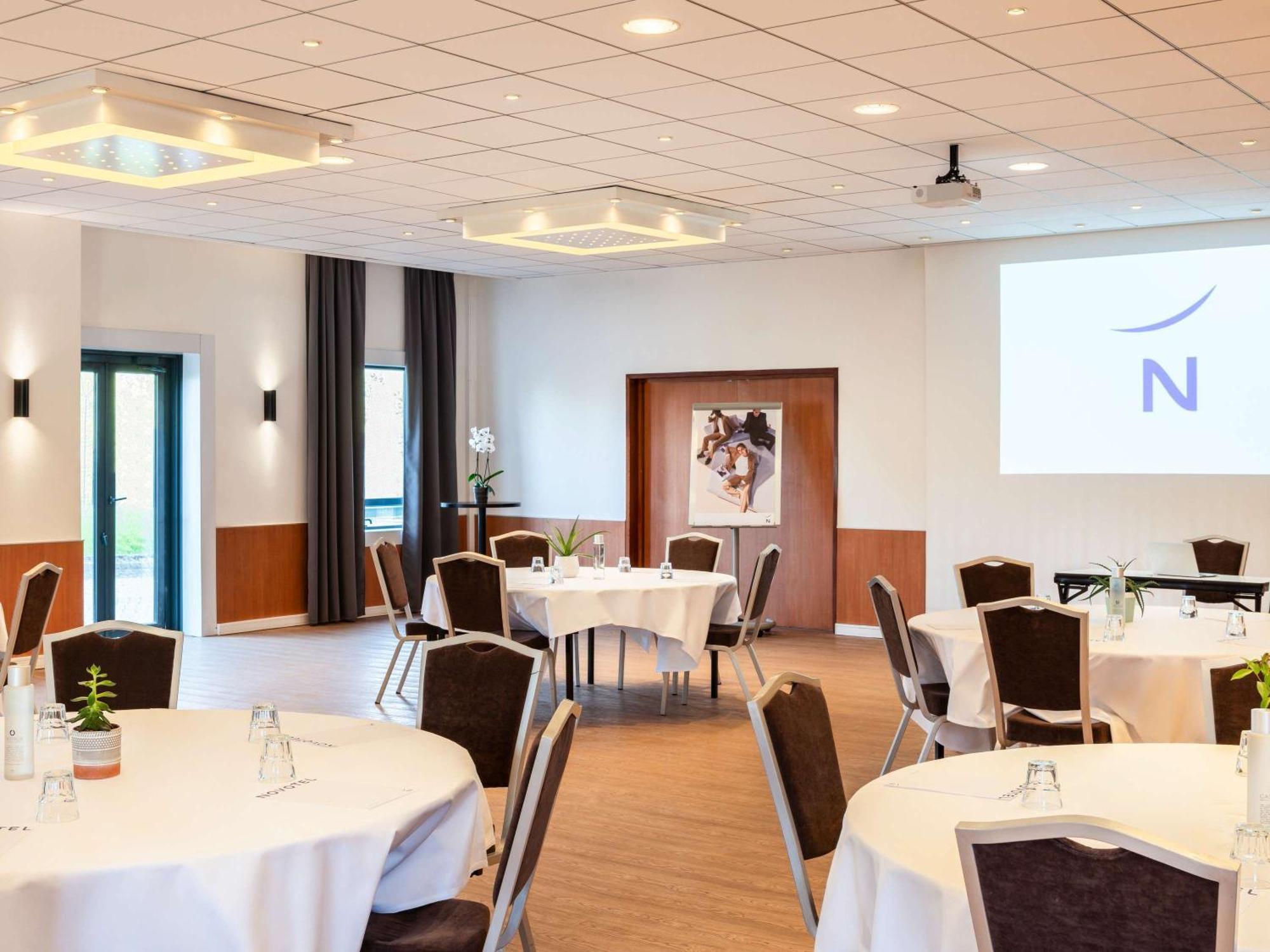 Novotel Marne-La-Vallee Noisy-Le-Grand Noisy-le-Grand Exterior foto
